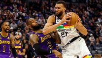 Gobert dal pěstí svému spoluhráči. Další hráč Minnesoty si zlomil ruku
