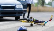 Ve Zruči nad Sázavou srazilo auto dítě! Pro chlapce přiletěl vrtulník