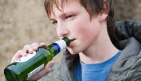 Děti nemají problém koupit alkohol. Prodají jim ho tři ze čtyř obchodníků