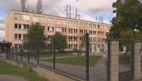 Děti s nákazou z pražské školy skončily na Bulovce. Nemocnice stopla návštěvy
