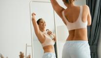 Deodoranty můžou zabíjet, varuje otec 14leté dívky z Británie