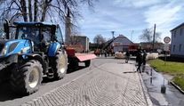 Na Přerovsku havaroval traktor. Do potrubí uniklo tisíc litrů chemikálie