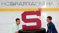 Hokejové Spartě hrozí krach! Vyčkává, ale ligu hrát zatím může