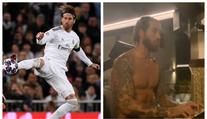 Nový talent! Místo drsných faulů hraje Sergio Ramos procítěně na piano