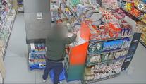 Policie už zná totožnost zloděje, který krade jen zubní pasty a hygienické potřeby