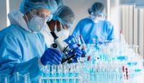 Britští epidemiologové varují před nebezpečným virem. Zabije skoro každého nakaženého