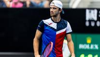 Macháč v bitvě o osmifinále padl. Krejčíková v Melbourne postupuje