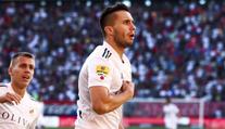 Srb předvedl v nejvyšší lize nevídaný kousek. Dal dva góly přímo z rohu