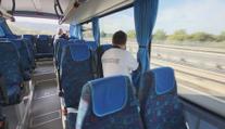 Policisté si došlápli na telefonující řidiče kamionů, odhalil je speciální autobus
