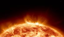 Vědci zaznamenali obří erupci na Slunci. Pro Zemi to není bez následků