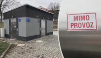 V Plzni na nádraží mají luxusní WC! Cestující ale musí močit do přírody