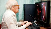 Muž (78) sledoval porno, manželka ho za to zbila paličkou na maso