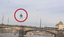 VIDEO: V tomhle tryskovém obleku můžete létat jako superhrdina