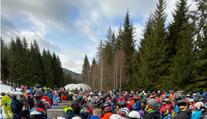 Polské skiareály jsou plné. Téměř nikdo tu nemá roušku, stěžuje si Čech