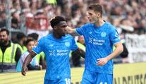 Schickův Leverkusen vyhrál. Dortmund slaví počtvrté v řadě a tlačí na Bayern