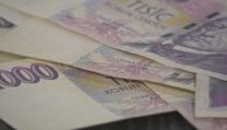 Inflace v Česku zpomalila. Přesto lidé neušetří, zdražují služby i potraviny