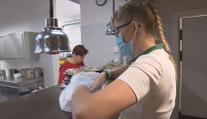 Restaurace a hospody zavřou už v osm, připraví je to o miliardu týdně
