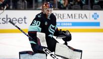 Brankář Stezka má za sebou premiéru v NHL. Palát přispěl gólem k jasné výhře