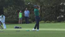Slavný golfový turnaj bude bez šampiona, nechybí legendární Woods