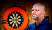 Strach o legendu! Van Barneveld zkolaboval, turnaj PDC byl přerušen