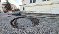 V Příbrami se propadla zem. Zřejmě za to může 500 let stará šachta