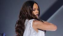 Útok na Rihannu. Na dům slavné zpěvačky někdo střílel z pušky