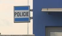 Policie našla muže, který srazil policistku. Má jít o seniora
