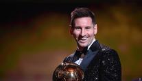 Lionel Messi opět přepisuje historii! Posedmé vyhrál Zlatý míč