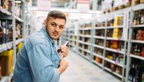 Supermarket zavedl nové pravidlo proti zlodějům. Lidé zuří, zaměstnanci nechápou
