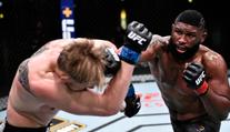 Blaydes nedal soupeři šanci! Kromě výhry si připsal i UFC rekord