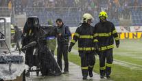 Sport reaguje na počasí: Fotbal ruší program, odkládají se i hokeje