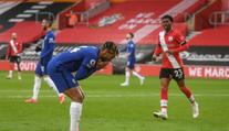 Chelsea překvapivě ztratila body. Liverpool padl v derby s Evertonem