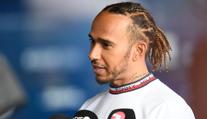Britští fanoušci bučeli na mistra světa. Hamilton se rivala zastal