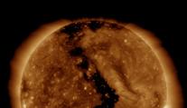 Sluneční vítr z koronální díry vyvolá na Zemi geomagnetickou bouři