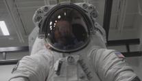 USA testují nové skafandry. Mají astronautům umožnit delší pobyt na Měsíci
