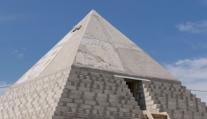 Pyramida v Rusku. Manželé si postavili repliku slavné Cheopsovy pyramidy
