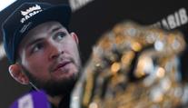 Khabib zareagoval na trest a teď trucuje! Za reakci to pěkně schytal