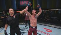 Druhý zápas Davida Dvořáka v UFC: Skvělá taktika i kopy pod koleno
