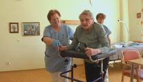 Domovy seniorů omezí kapacity. Více než dva lidé na pokoji už nebudou