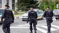 Před nemocnici v Bratislavě měl někdo přivézt pobodaného muže a rychle utéct