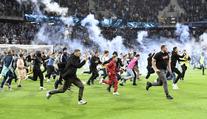 Divoký závěr Ligue 2! Dva zápasy přerušeny, jeden se vůbec nedohrál