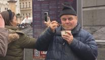 Centrum Prahy provoněla rybí polévka. Každoroční rituál přilákal i turisty