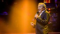 Karel Gott prozradil, co teď dělá! Pomáhá mu další hudební legenda