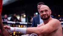 Dočká se těžká váha krále? Tyson Fury ze sprchy oznámil datum "zápasu století"