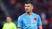 Kúdela je za hvězdu! Na letišti v Indonésii ho vítaly stovky fanoušků