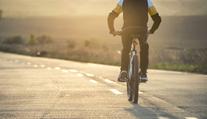 Cesta domů se protáhla, cyklista jel 500 kilometrů špatným směrem