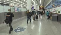 Hongkong následuje Peking. Zruší karanténu pro nakažené koronavirem