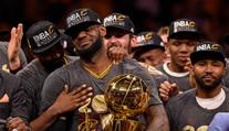 Král LeBron zůstává v Clevelandu! Dostane plat, co měl Jordan