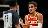 Hvězdu NBA štvou nová pravidla, za drknutí do sudího dostala pokutu