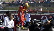 Hamilton rozpálil Silverstone! Doma urval pole position o 11 tisícin